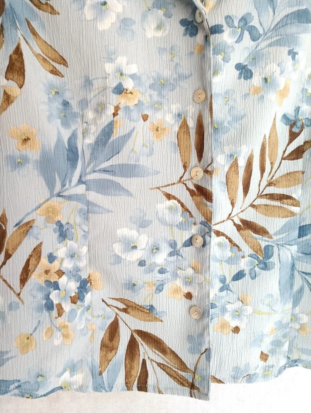 Lovely Alfred Dunner Petite Blue Brown Floral Short Sleeve Shirt Blouse 12P - Picture 2 of 7